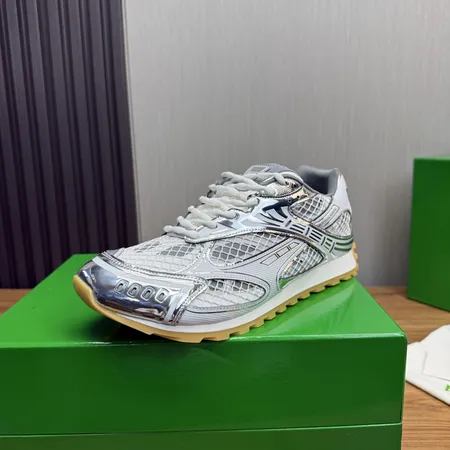 ボッテガ ヴェネタ スニーカー