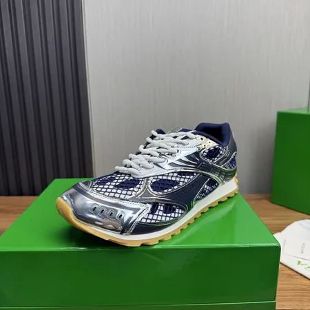 ボッテガ ヴェネタ スニーカー