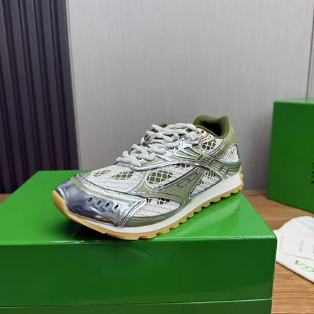 ボッテガ ヴェネタ スニーカー