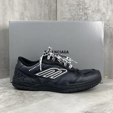 バレンシアガ カジュアルシューズ