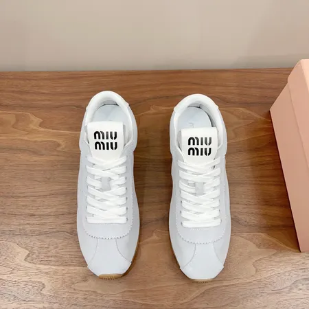 ミュウミュウ カジュアルシューズ