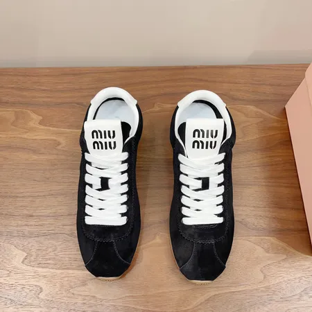 ミュウミュウ カジュアルシューズ