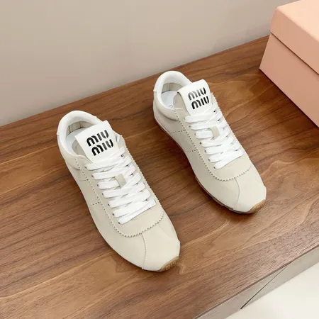 ミュウミュウ カジュアルシューズ