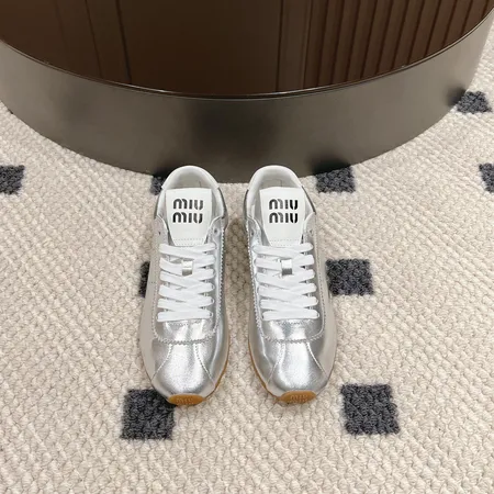 ミュウミュウ カジュアルシューズ