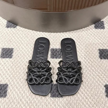 ロエベ スリッパ