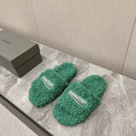 バレンシアガ スリッパ