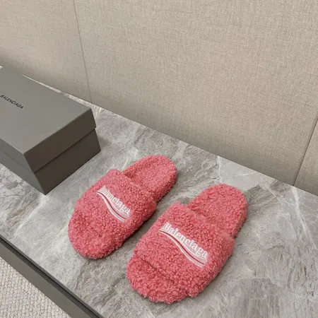 バレンシアガ スリッパ