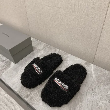 バレンシアガ スリッパ