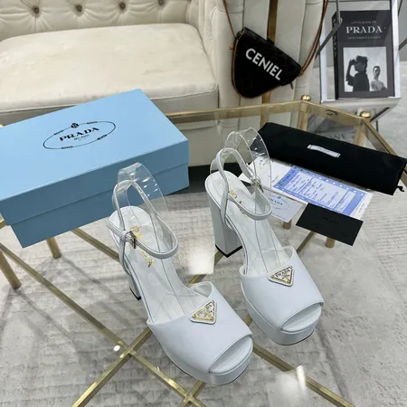 プラダ サンダル