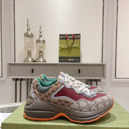 グッチ スニーカー