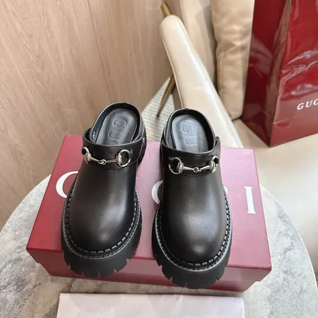 グッチ スリッパ