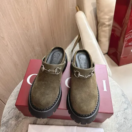 グッチ スリッパ