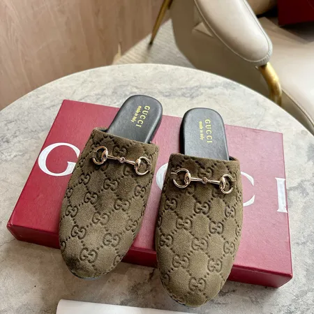 グッチ スリッパ