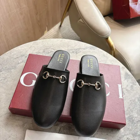 グッチ スリッパ