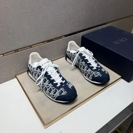 ディオール カジュアルシューズ