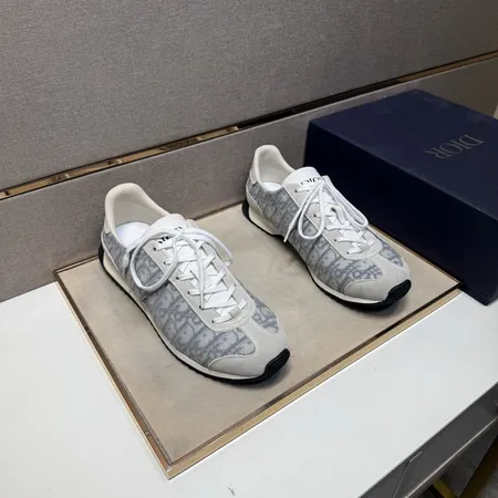 ディオール カジュアルシューズ