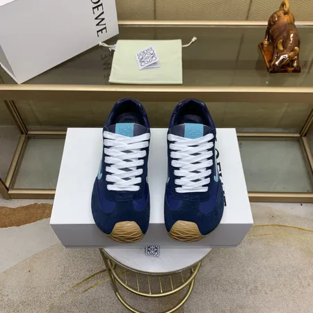 ロエベ スニーカー