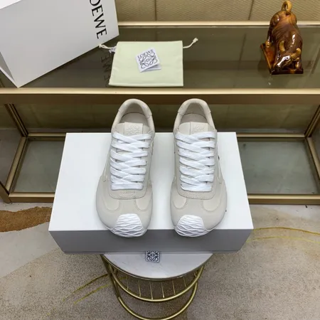 ロエベ スニーカー