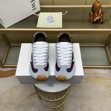 ロエベ スニーカー