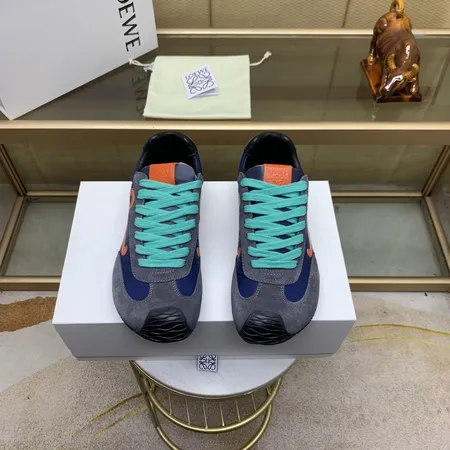 ロエベ スニーカー