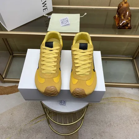 ロエベ スニーカー