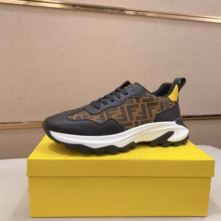 フェンディ カジュアルシューズ