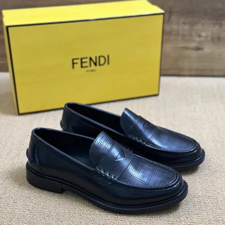 フェンディ ビジネスシューズ