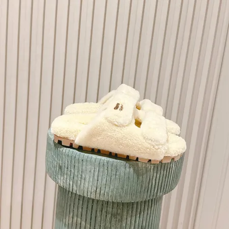 ミュウミュウ スリッパ