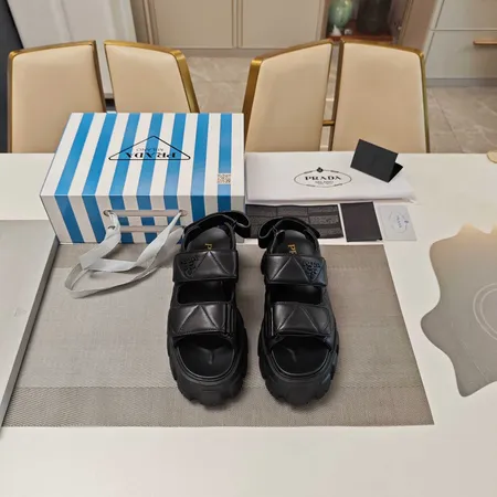 プラダ サンダル