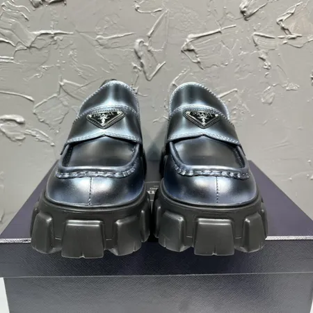 プラダ ビジネスシューズ