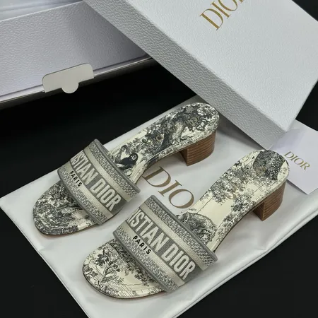 ディオール スリッパ