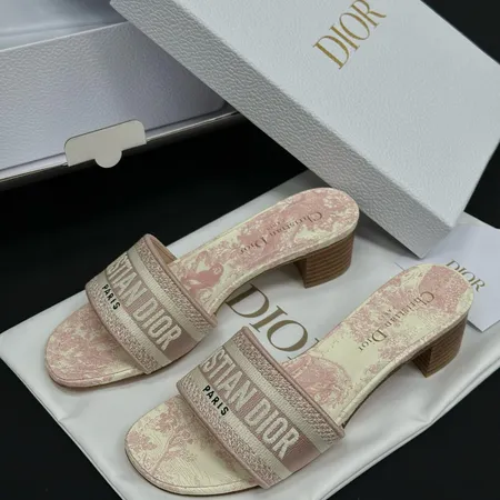 ディオール スリッパ
