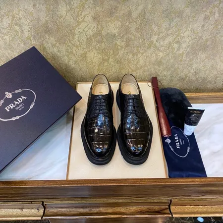プラダ ビジネスシューズ