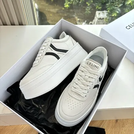 セリーヌ カジュアルシューズ