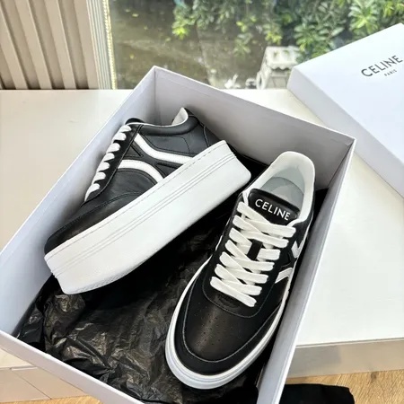 セリーヌ カジュアルシューズ