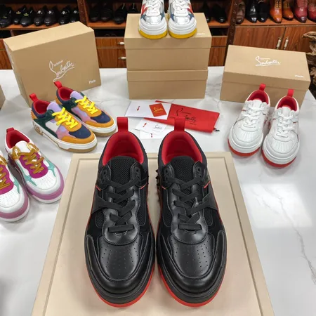 クリスチャン・ルブタン スニーカー