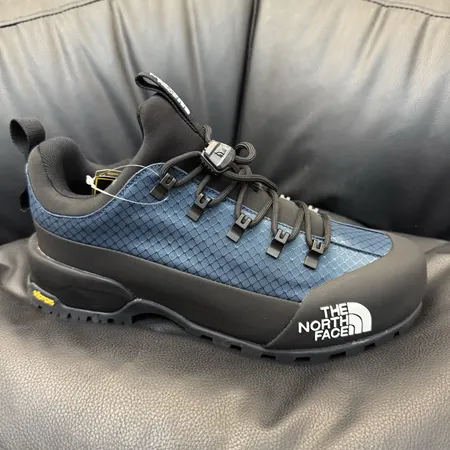 ノースフェイス スニーカー