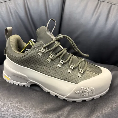 ノースフェイス スニーカー