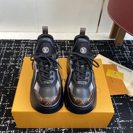 ルイヴィトン スニーカー