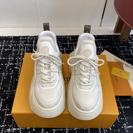 ルイヴィトン スニーカー