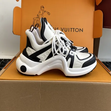 ルイヴィトン スニーカー