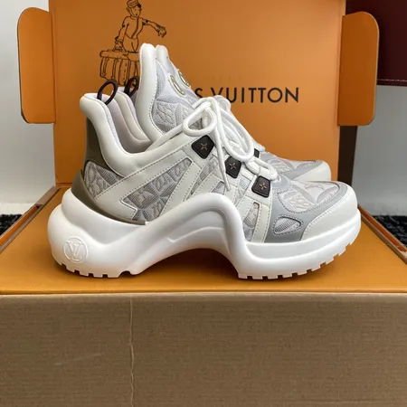 ルイヴィトン スニーカー