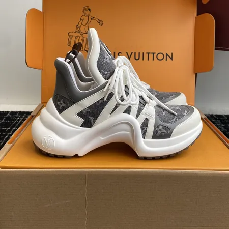 ルイヴィトン スニーカー