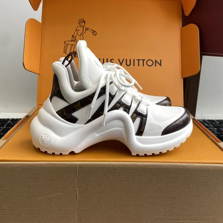 ルイヴィトン スニーカー