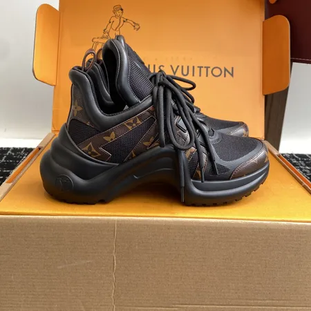 ルイヴィトン スニーカー