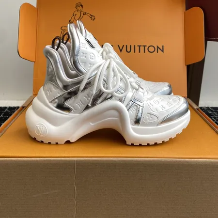 ルイヴィトン スニーカー