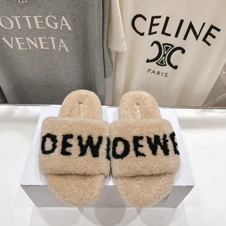 ロエベ スリッパ