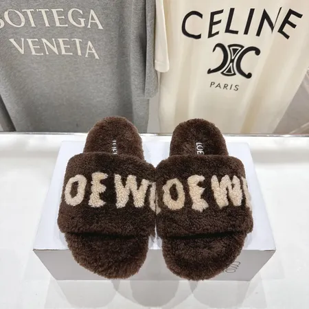 ロエベ スリッパ