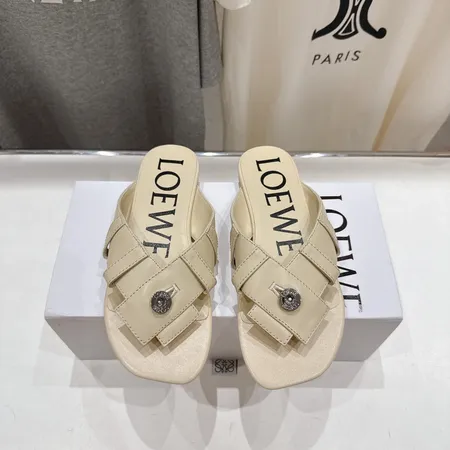 ロエベ スリッパ