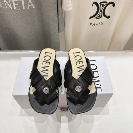 ロエベ スリッパ